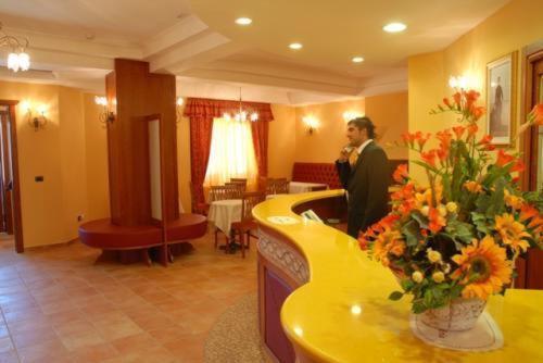 Hotel Duca Di Calabria Serra San Bruno Bagian luar foto