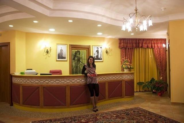 Hotel Duca Di Calabria Serra San Bruno Bagian luar foto