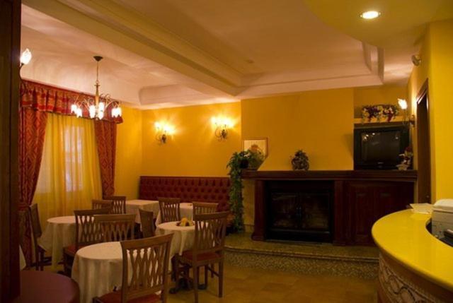 Hotel Duca Di Calabria Serra San Bruno Bagian luar foto